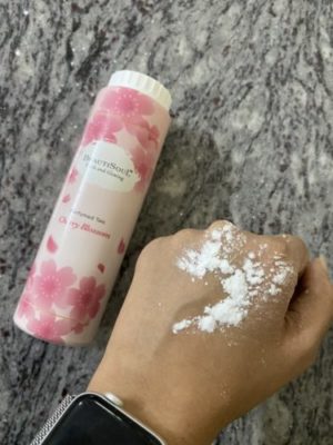 Beautisoul Cherry Blossom Talcum Powder Review 4